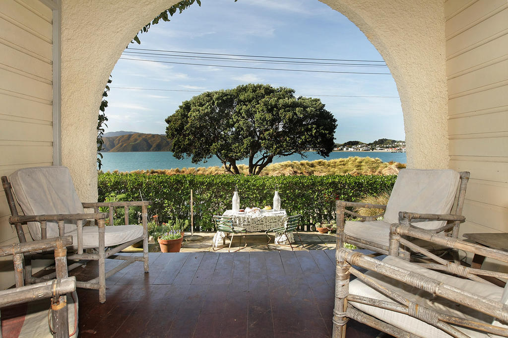 Beachfront Wellington Bed And Breakfast Exteriör bild