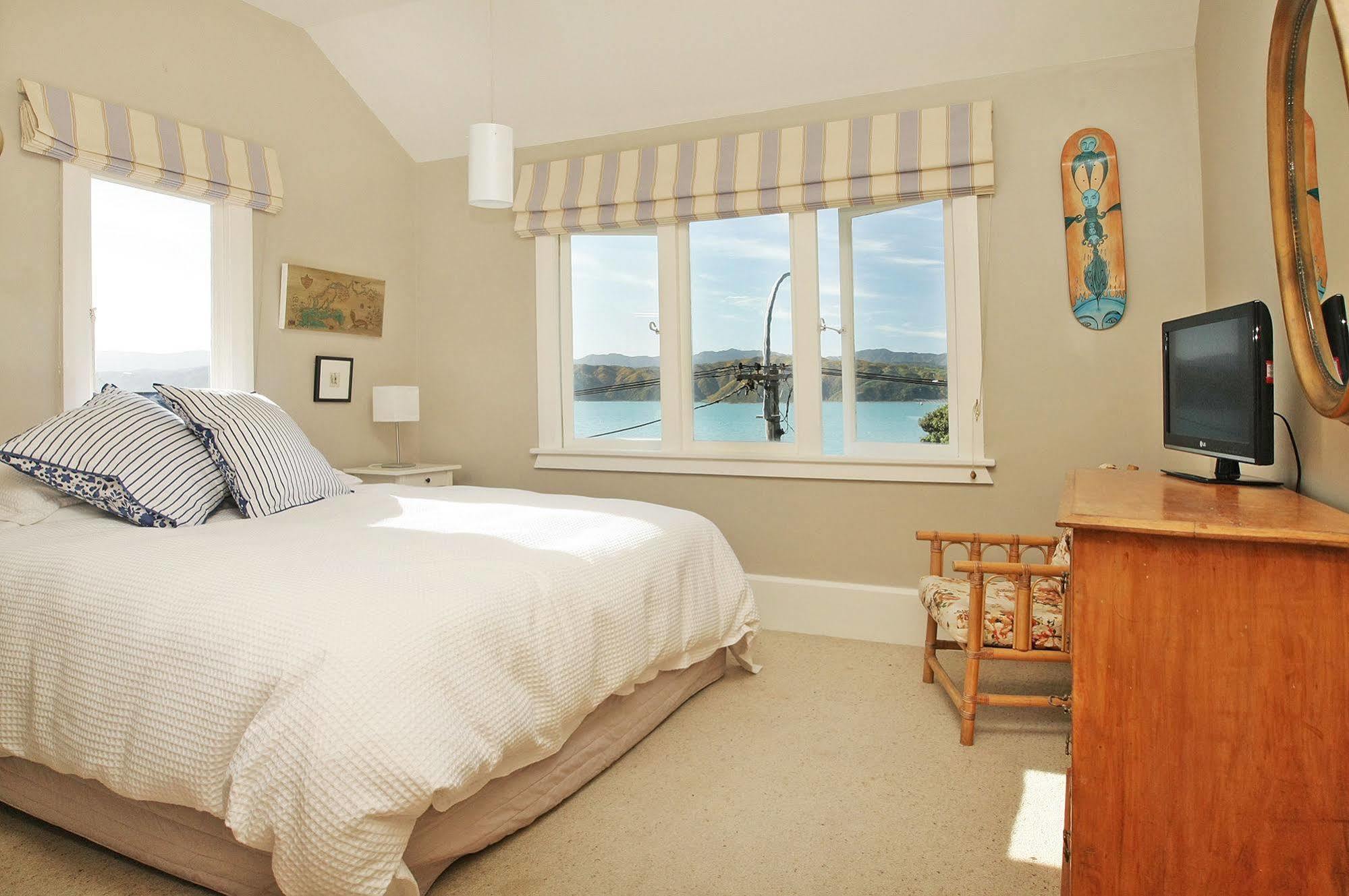 Beachfront Wellington Bed And Breakfast Exteriör bild